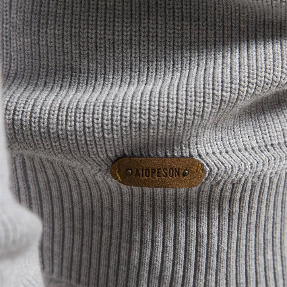 THE LOMAIRE - HALF ZIP SWEATER